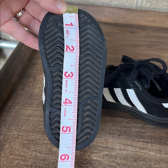 Adidas Black and White Superstar Sneakers Size 5 - Picture 9 of 9